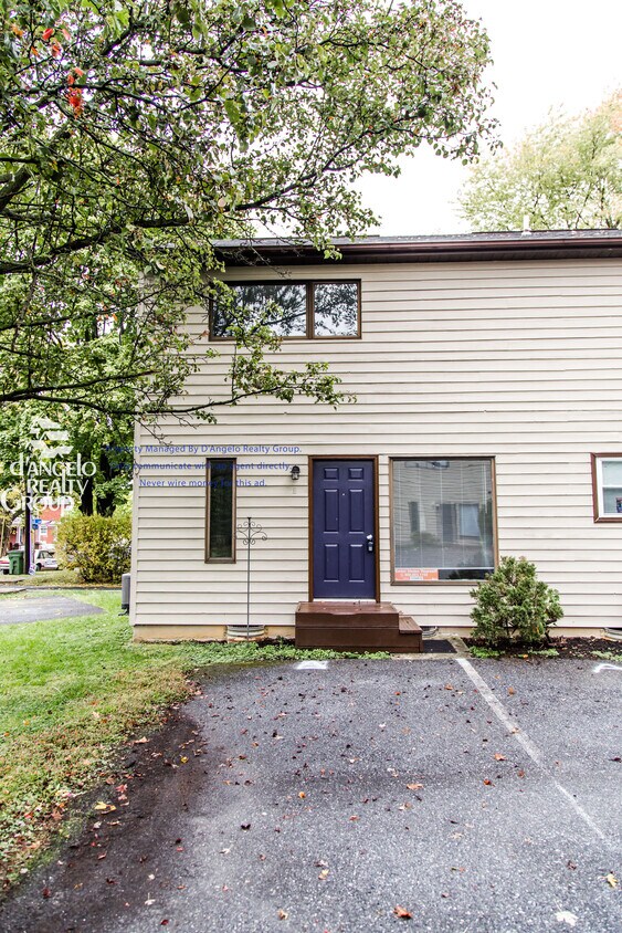 999 Oak Ln Unit A, New Cumberland, PA 17070 Room for Rent in New