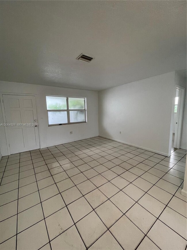 Building Photo - 1243 NW 61st St
