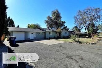 Building Photo - 6738 E Waverly Ave