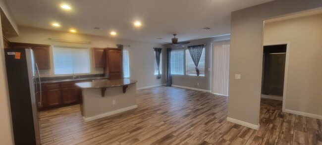 Foto del edificio - Executive Living in SW Las Vegas, 4 bedroo...
