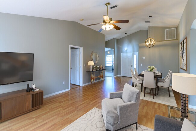 Living Room View 2 - 2564 Ventura Cir