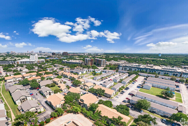 Building Photo - Addison Apartments at the Park