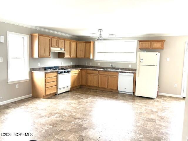 Building Photo - 686 Bayview Dr