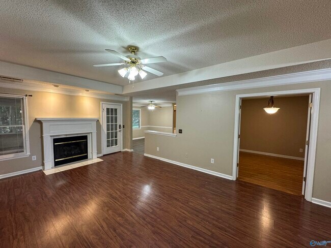 Building Photo - 109 Capote Dr