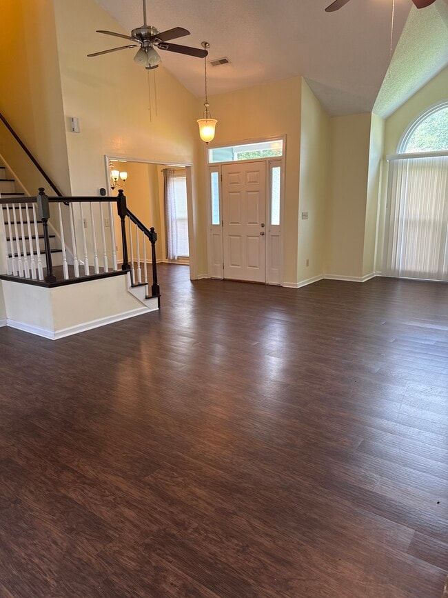 Living Room - 160 Wainwright Mnr