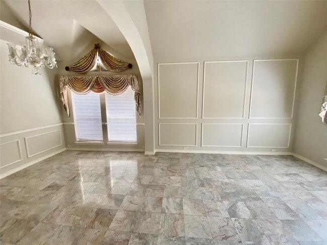 Building Photo - 8004 Case Dr