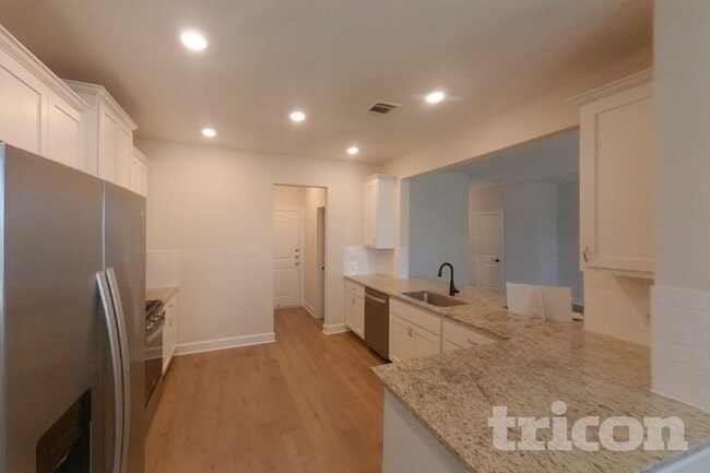 Building Photo - 1209 Bullock Dr