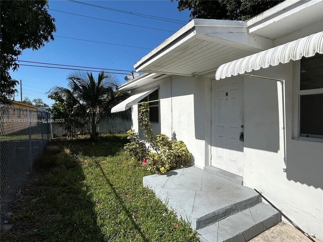 Foto principal - 6241 Dawson St