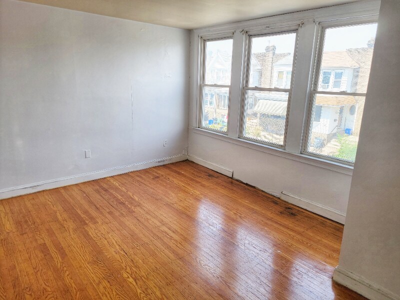 Foto del edificio - 6600 Guyer Ave