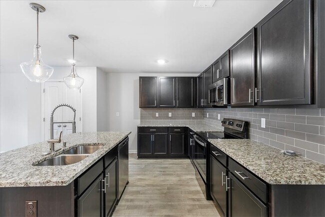 Foto del edificio - 6426 Beaver Creek Trl