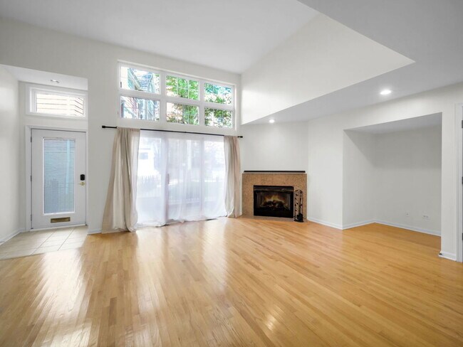 Foto del edificio - 4934 S Cornell Ave