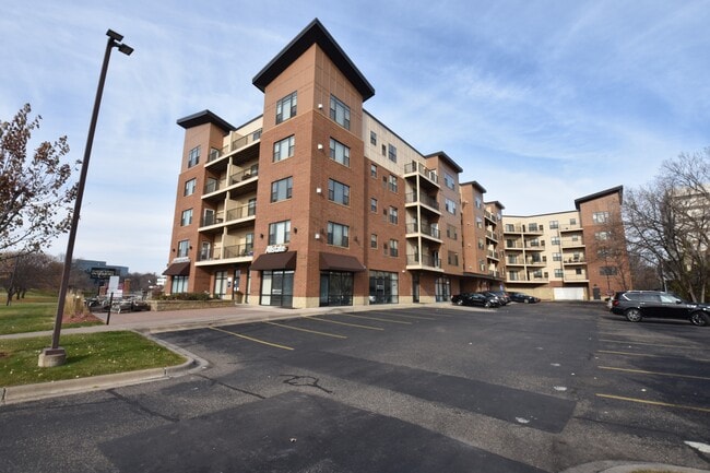 Building Photo - 1155 Ford Rd