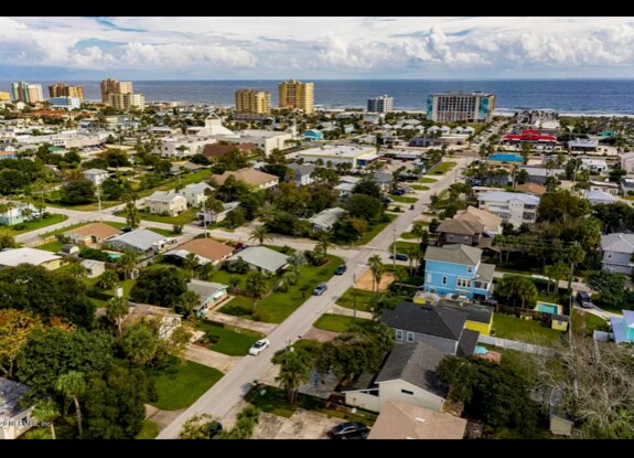 Foto principal - 524 6th Ave N