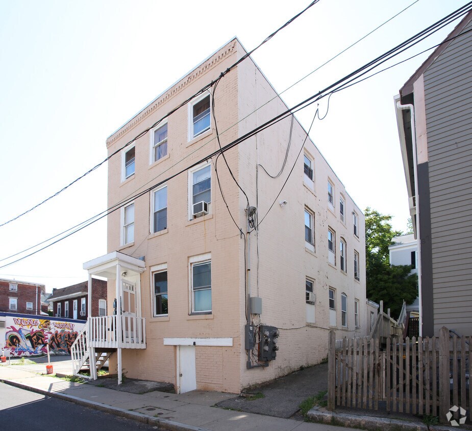 Building Photo - Comm. Investment Prop.