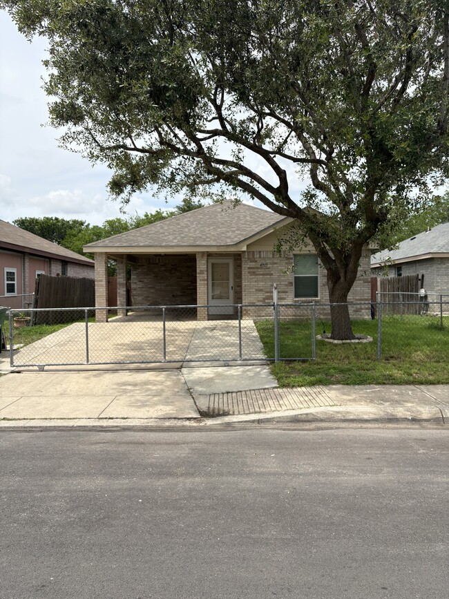 Building Photo - 4915 Fortuna Pl