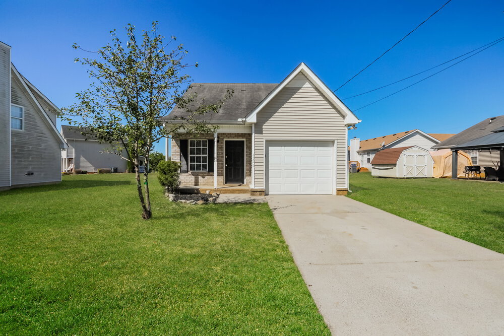 Primary Photo - 1121 Nahanee Ct