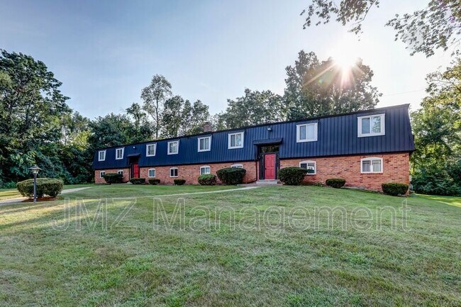Building Photo - 2159 Decker Rd