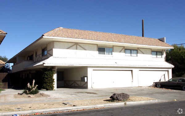 Primary Photo - 1303 W Avenue J2