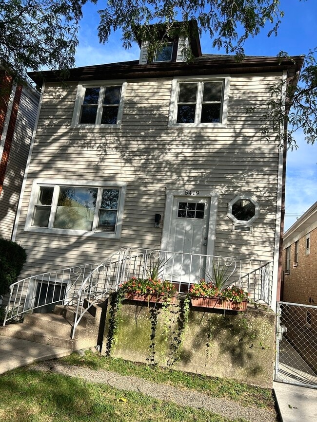 Building Photo - 5419 N Ravenswood Ave Building Photo - 5419 N Ravenswood Ave