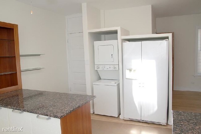 Foto del edificio - 3800 N Bell Ave