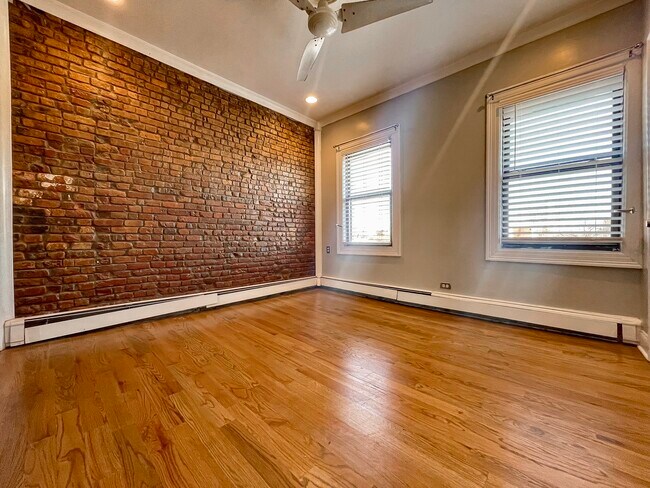 Foto del edificio - 559 Communipaw Ave