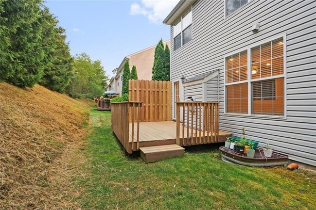 Building Photo - 10550 Cherry Grove Ct