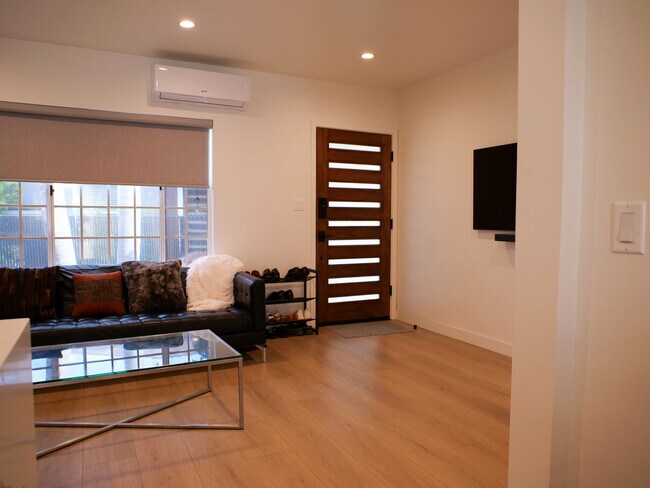 Foto del edificio - 3917 Tilden Ave