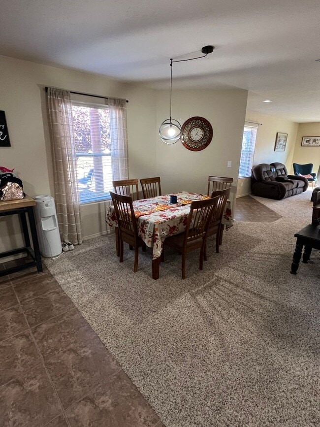 Building Photo - Great 3 bd 2 bath home!