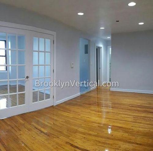 Building Photo - 755 Fenimore St