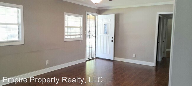 Building Photo - 3 br, 1 bath House - 4906 Golfview Drive