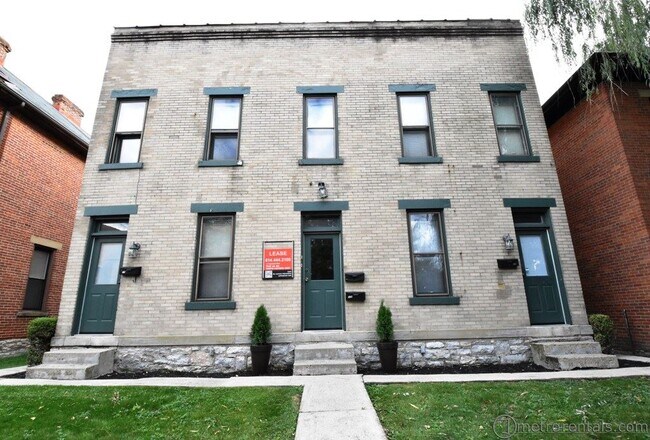 Building Photo - 39 E Russell St