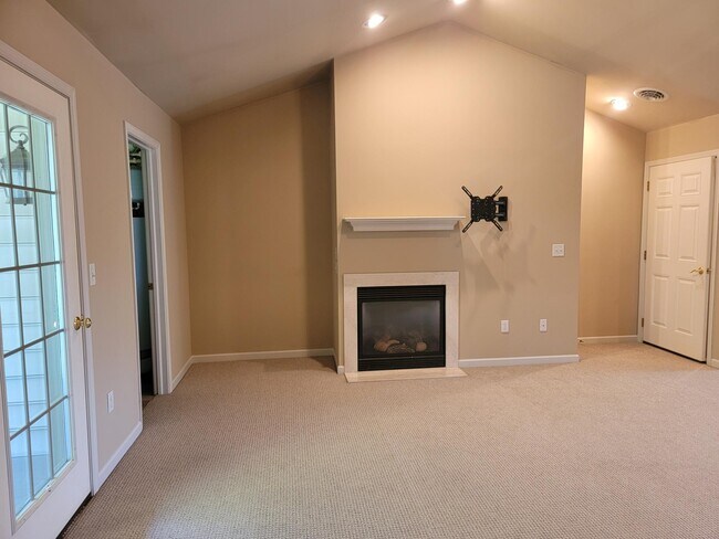 Foto del edificio - 67 Midway Farms Ln