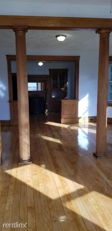 3 br, 1 bath - 31 Freeland St Apt 3 - 3 br, 1 bath  - 31 Freeland St Apt 3