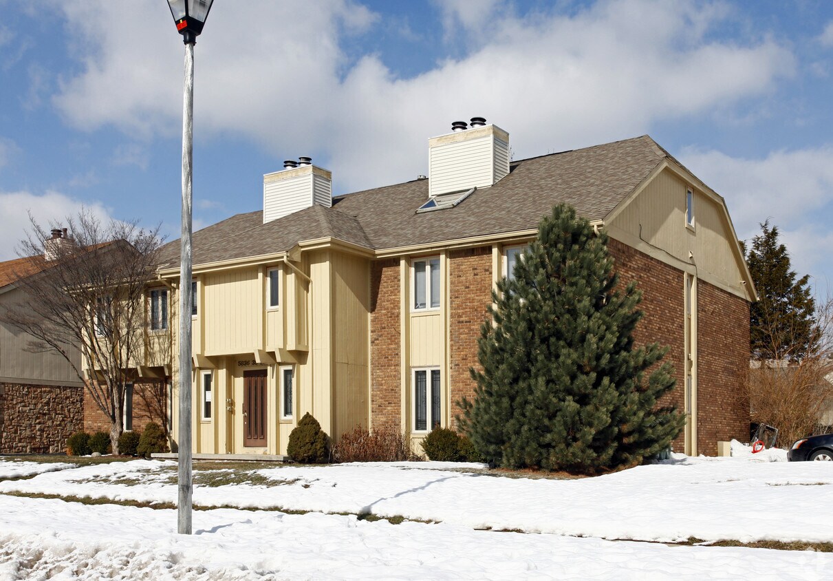 Foto principal - 5836 Ryewyck Dr
