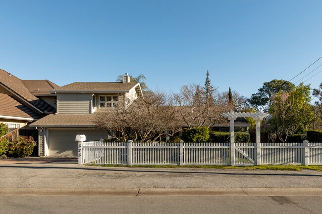 Building Photo - 373 Belmont Ave