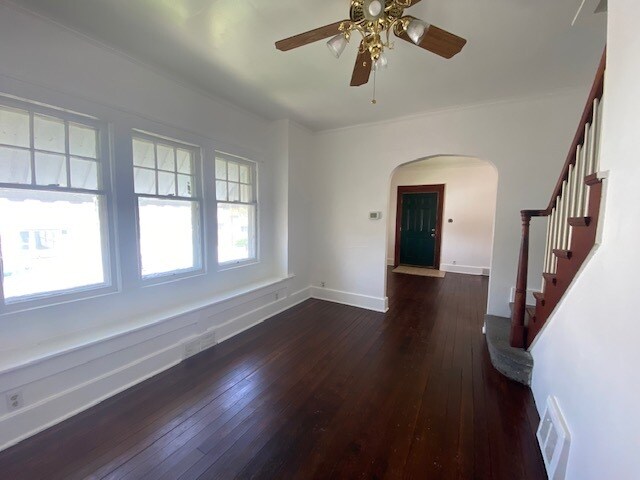 Foto del edificio - 232 E Irvington Ave