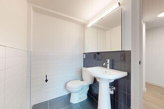 Interior Photo - Six40