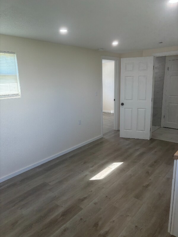 Foto del edificio - 90 W Cowles St