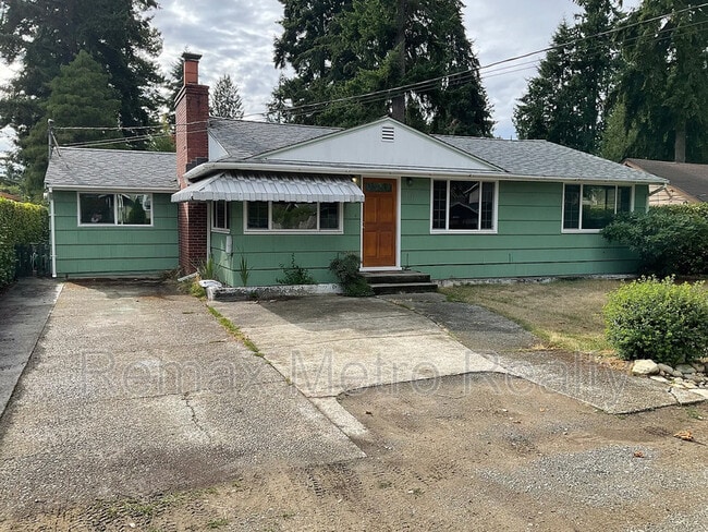 Building Photo - 19537 Fremont Ave N