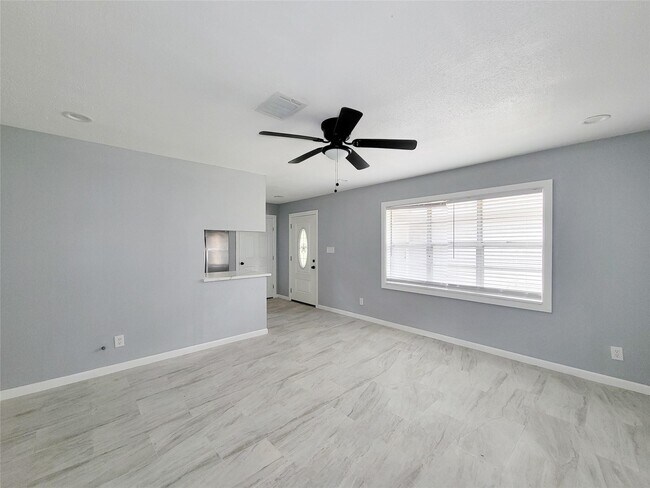 Foto del edificio - 5103 Karu Dr