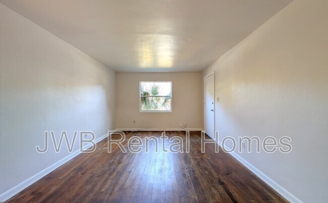Building Photo - 3126 Belden St