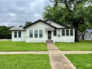 Building Photo - 301 Amarillo St