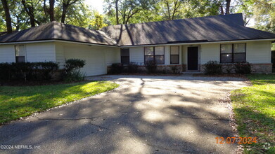 Building Photo - 1878 Shadow Ridge Trail