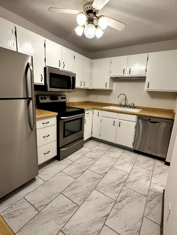 Foto del edificio - 3850 Plymouth Blvd