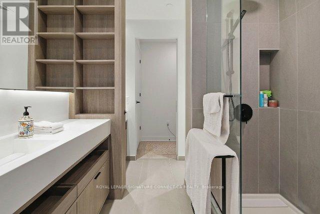 Photo du bâtiment - 55 Charles St E