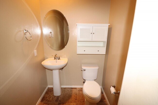 Foto del edificio - 3 Bedroom, 2.5 Bath
