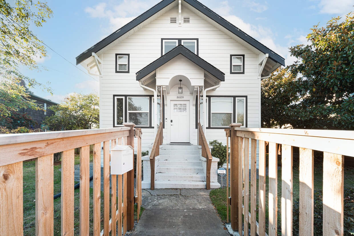 Front of house - 8609 55th Ave S (Seattle, WA)