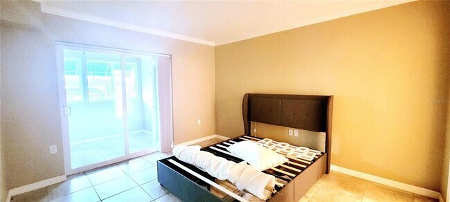 Foto del edificio - 5855 18th St N