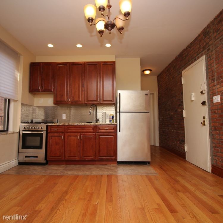 Primary Photo - 1647 Union St