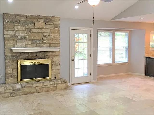 Building Photo - 2309 Granberry Dr
